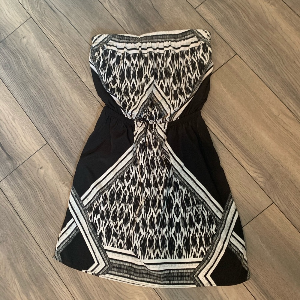 Strapless express dress